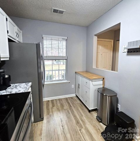 8291 Golf Ridge Drive, Charlotte, NC 28277