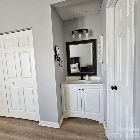 8291 Golf Ridge Drive, Charlotte, NC 28277