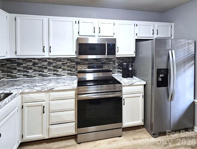 8291 Golf Ridge Drive, Charlotte, NC 28277