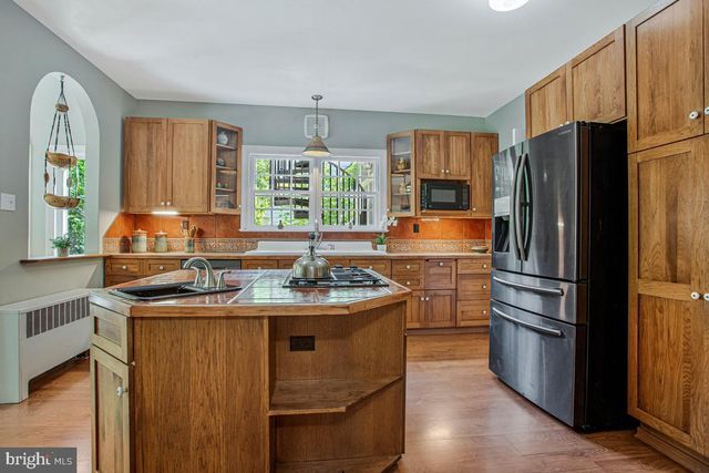 4212 LONGFELLOW ST, Hyattsville, MD 20781