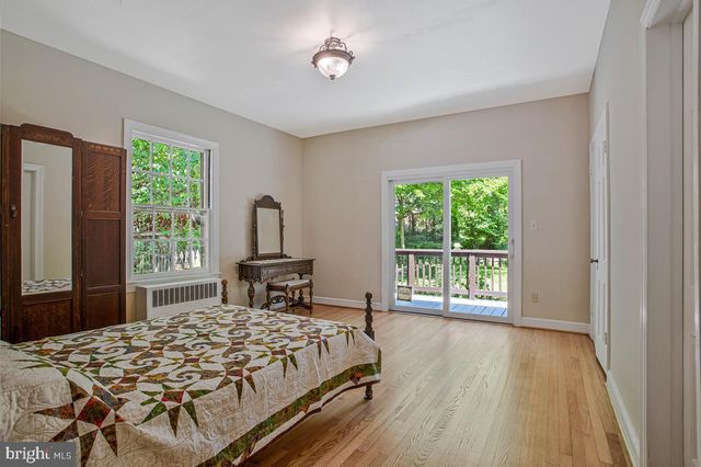4212 LONGFELLOW ST, Hyattsville, MD 20781