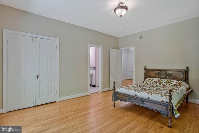 4212 LONGFELLOW ST, Hyattsville, MD 20781
