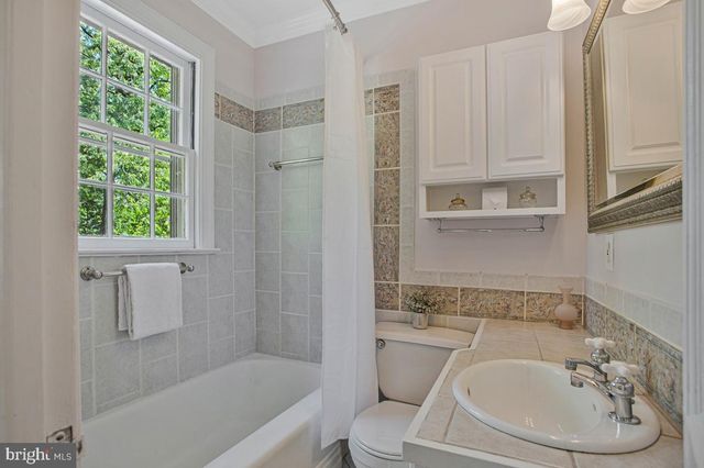 4212 LONGFELLOW ST, Hyattsville, MD 20781