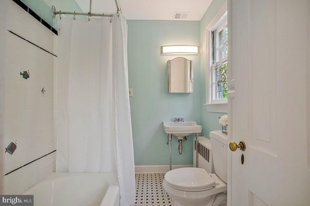 4212 LONGFELLOW ST, Hyattsville, MD 20781