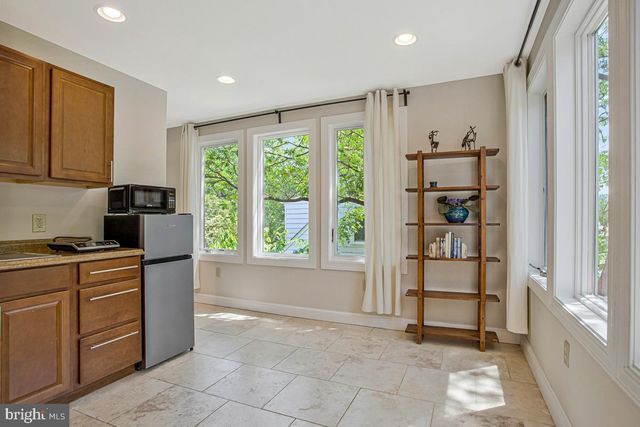 4212 LONGFELLOW ST, Hyattsville, MD 20781