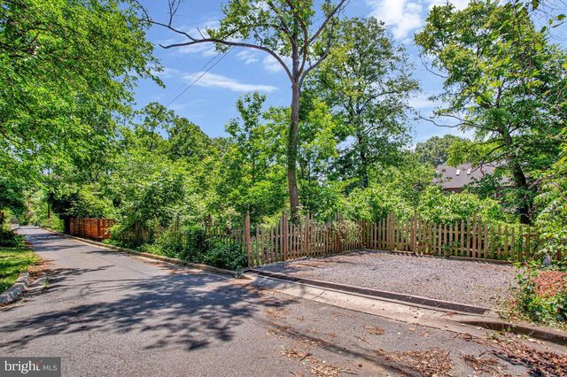 4212 LONGFELLOW ST, Hyattsville, MD 20781
