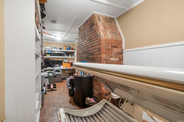 16 Woodcrest, Searcy, AR 72143