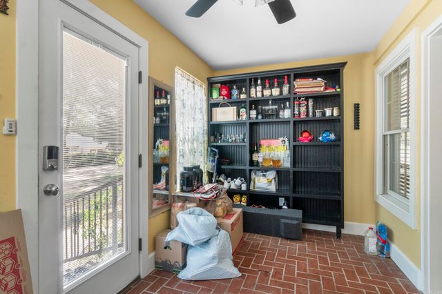 16 Woodcrest, Searcy, AR 72143