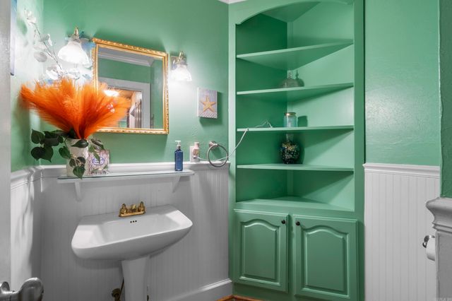 16 Woodcrest, Searcy, AR 72143