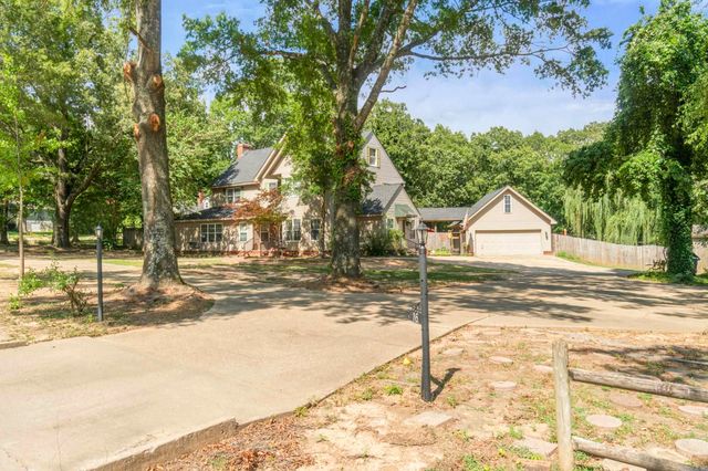 16 Woodcrest, Searcy, AR 72143