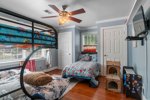 16 Woodcrest, Searcy, AR 72143