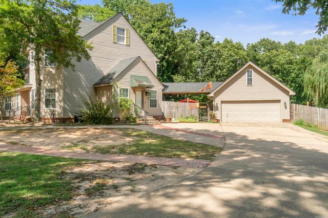16 Woodcrest, Searcy, AR 72143