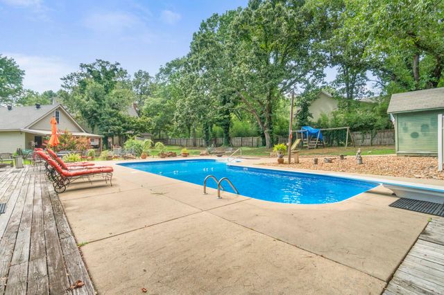 16 Woodcrest, Searcy, AR 72143