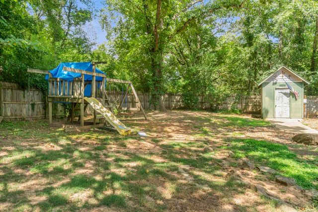 16 Woodcrest, Searcy, AR 72143