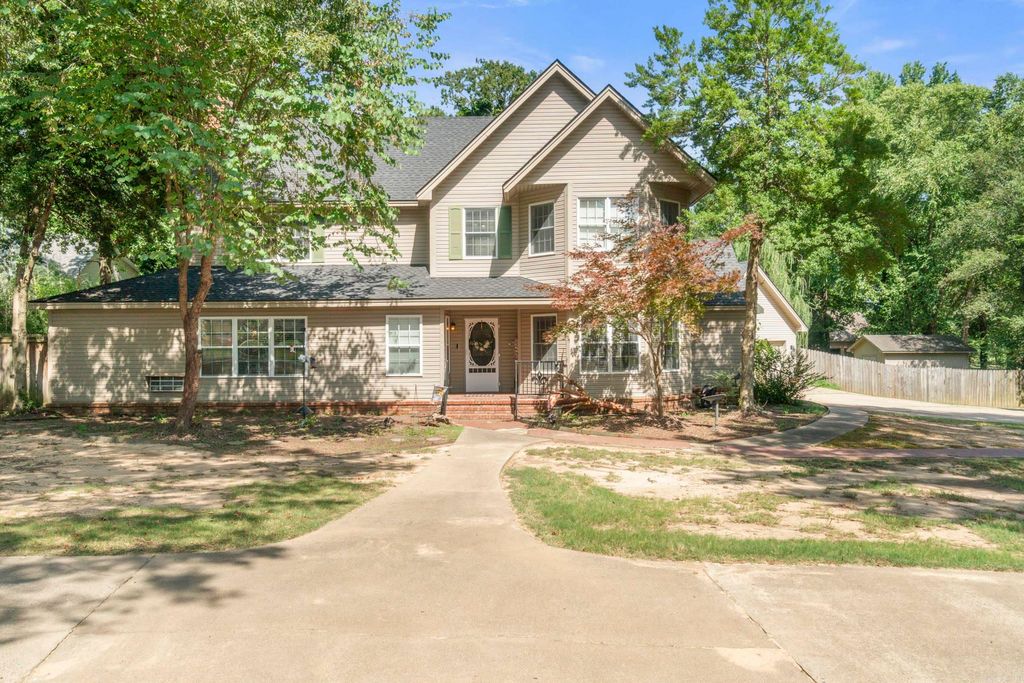 16 Woodcrest, Searcy, AR 72143
