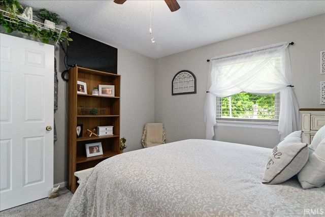 9125 Ford Lane, Mount Vernon, IN 47620