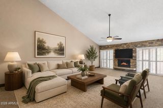 735 E GARDENIA Drive, Phoenix, AZ 85020