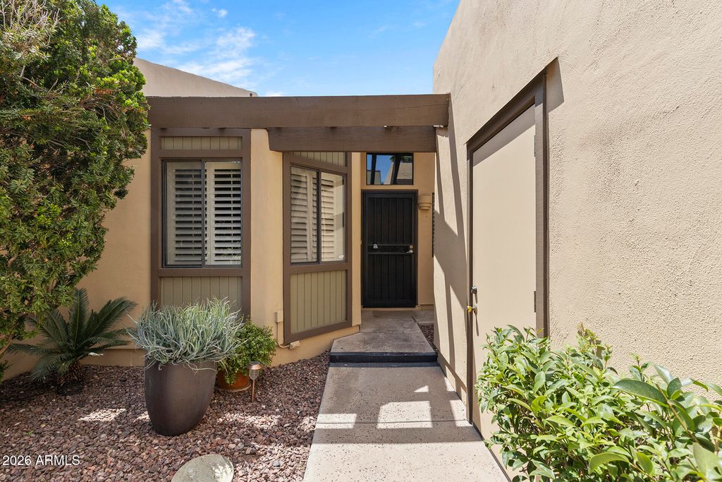 735 E GARDENIA Drive, Phoenix, AZ 85020 — photo 3