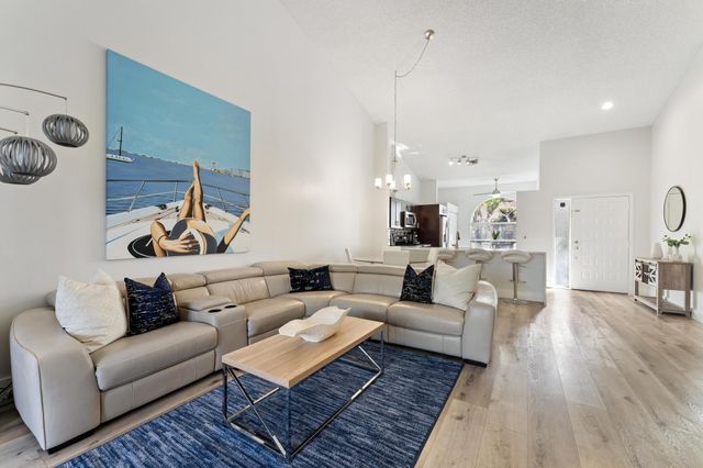 1903 Rosewood Way, Palm Beach Gardens, FL 33418