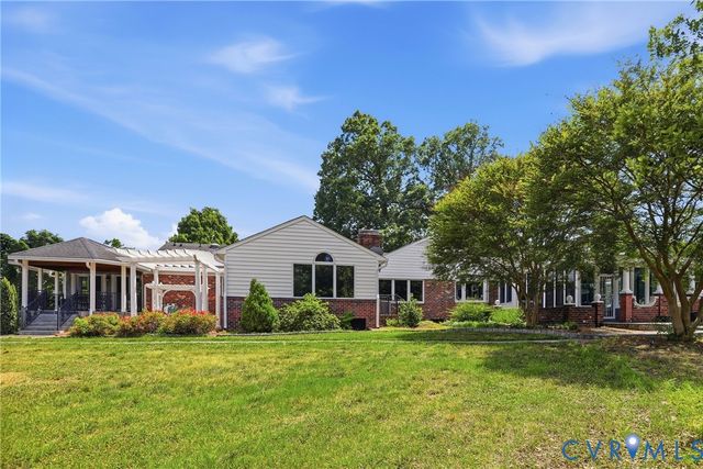 13300 W Patrick Henry Rd, Doswell, VA 23047