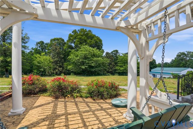 13300 W Patrick Henry Rd, Doswell, VA 23047