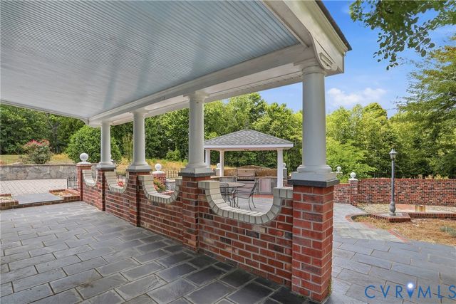 13300 W Patrick Henry Rd, Doswell, VA 23047