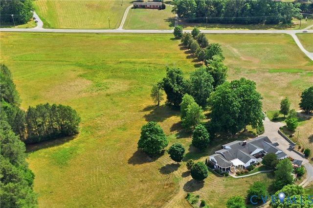 13300 W Patrick Henry Rd, Doswell, VA 23047