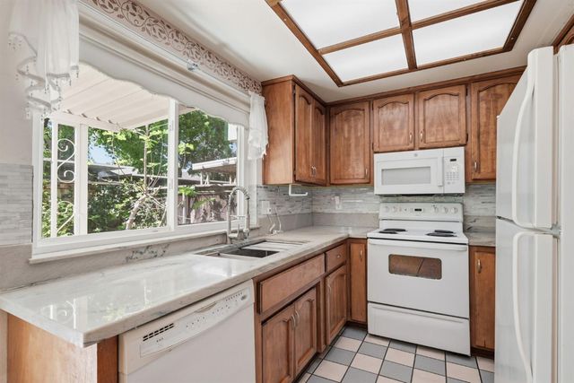 3923 Oak Villa Cir, Carmichael, CA 95608