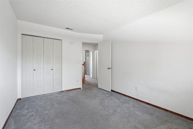 3923 Oak Villa Cir, Carmichael, CA 95608