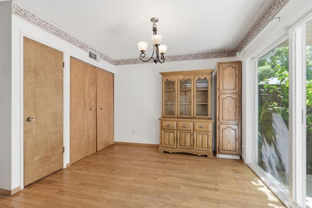 3923 Oak Villa Cir, Carmichael, CA 95608