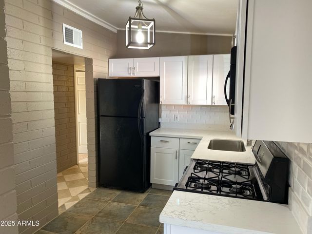 315 S BECK Avenue, Tempe, AZ 85281