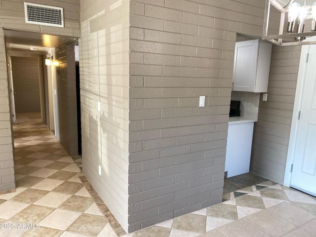 315 S BECK Avenue, Tempe, AZ 85281