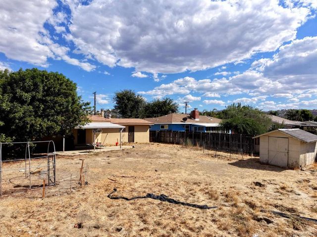 565 Taylor st, Hemet, CA 92543