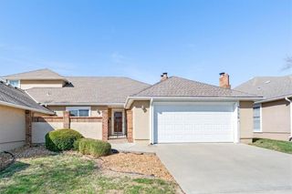 9736 Nieman Place, Overland Park, KS 66214