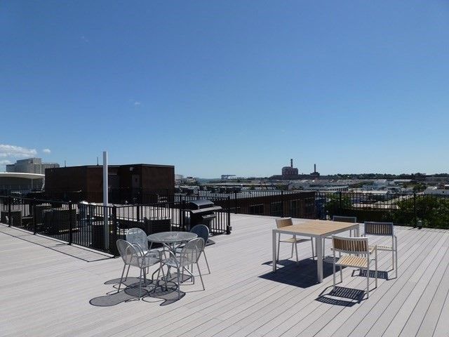 154 W 2nd St 219, Boston, MA 02127