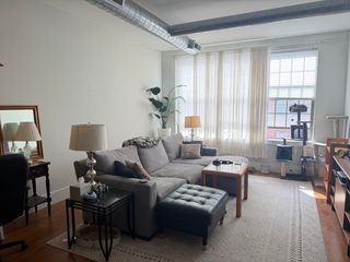 154 W 2nd St 219, Boston, MA 02127