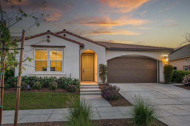 4534 Hillside Road, Madera, CA 93636