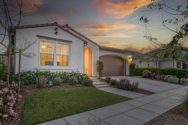 4534 Hillside Road, Madera, CA 93636