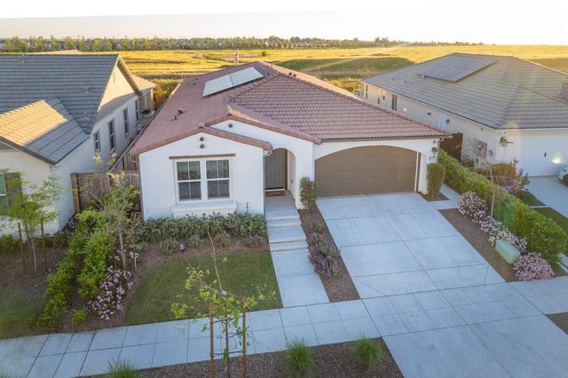 4534 Hillside Road, Madera, CA 93636