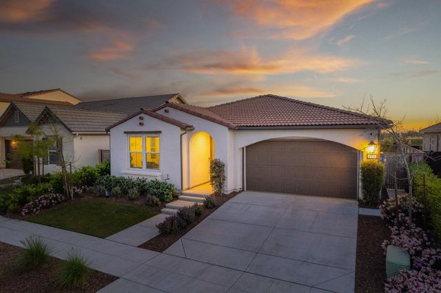 4534 Hillside Road, Madera, CA 93636