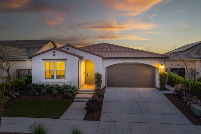 4534 Hillside Road, Madera, CA 93636