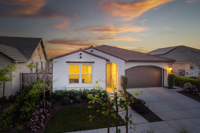 4534 Hillside Road, Madera, CA 93636