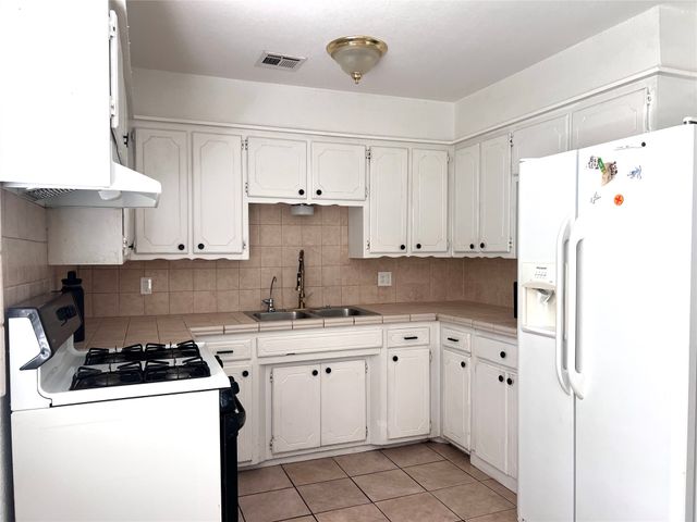 1101 N B, Mcalester, OK 74501