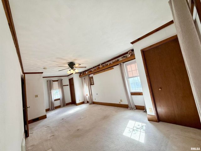 2340 7TH Street, East Moline, IL 61244