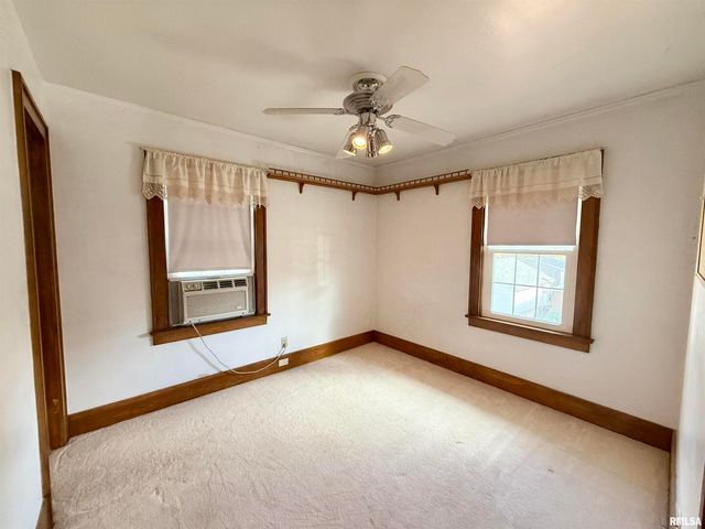 2340 7TH Street, East Moline, IL 61244