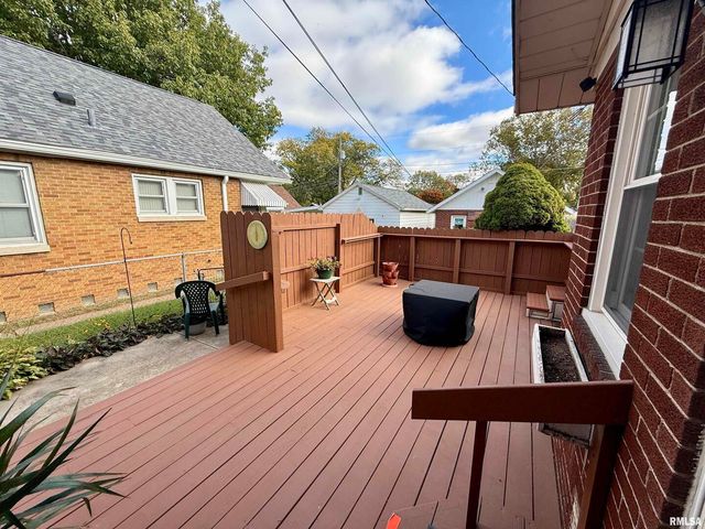 2340 7TH Street, East Moline, IL 61244