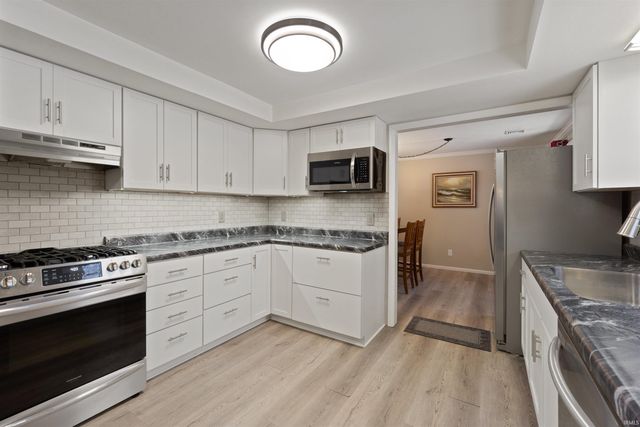 3960 N Woodbine Drive, Marion, IN 46952