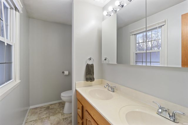 3960 N Woodbine Drive, Marion, IN 46952