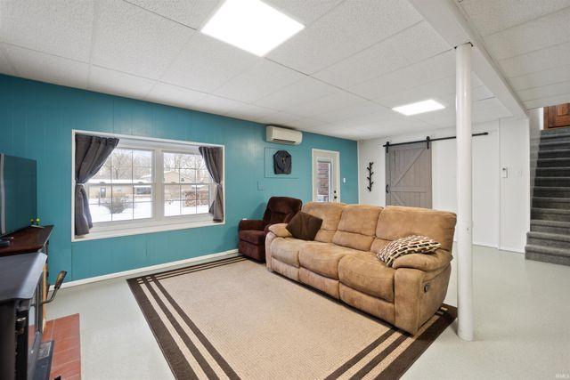 3960 N Woodbine Drive, Marion, IN 46952