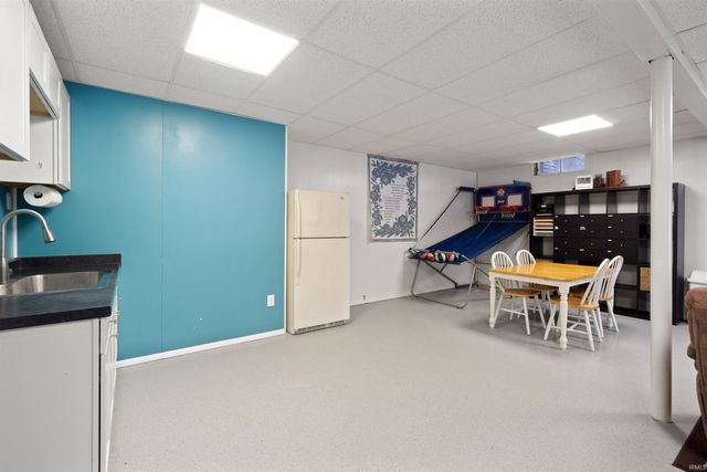 3960 N Woodbine Drive, Marion, IN 46952